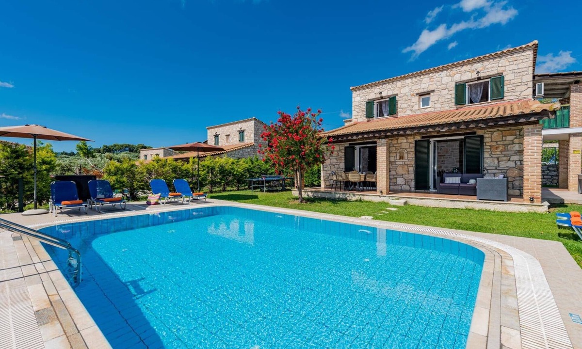 Lithakia Villa | Villa Rizolia Enea by Villa Plus