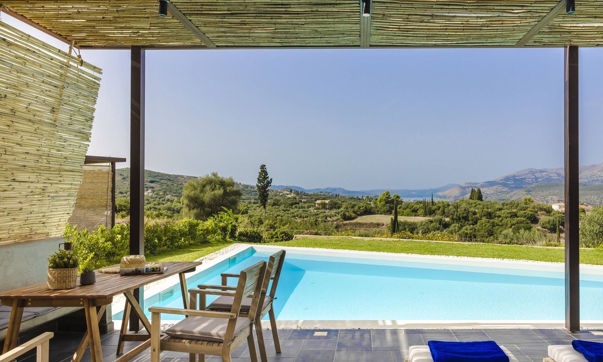 Menegata Villa | Villa Volare : A luxury villa 10 minutes from city center and the airport!