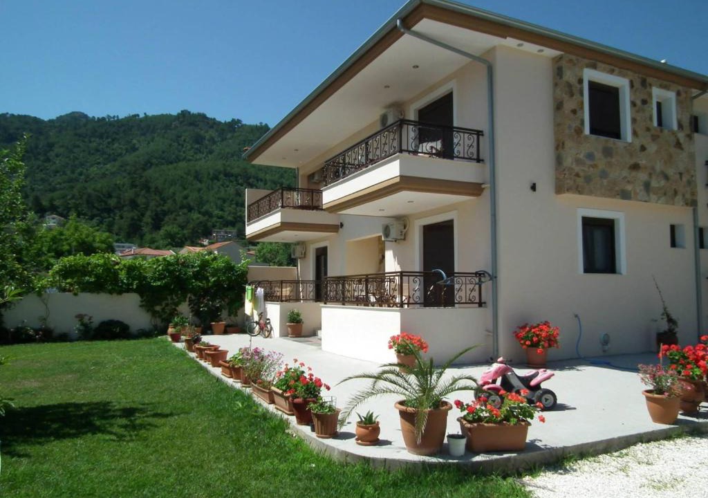 Chrisi Akti Apartment | Vista Al Mar