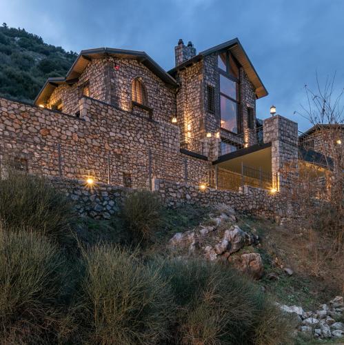 Eptalofos Villa | Volhon Mansions of Parnassos