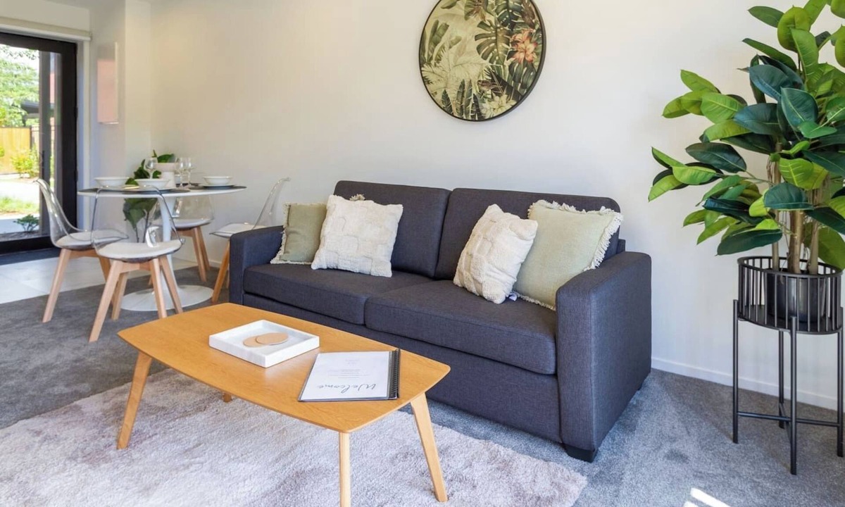 Henderson House | West Auckland Retreat | 2BR Sleeps 4