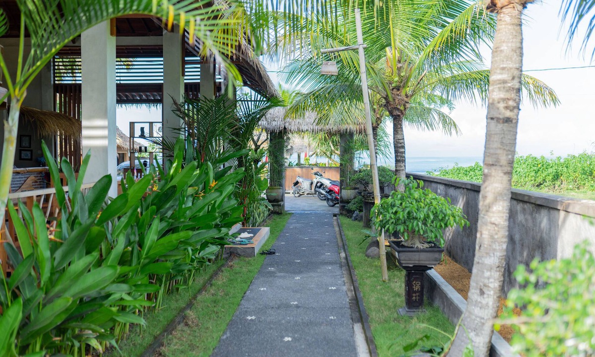 Mendoyo Bed & Breakfast | West Break Bali Medewi