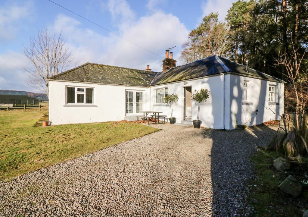 Kirriemuir House | White Hillocks Cottage