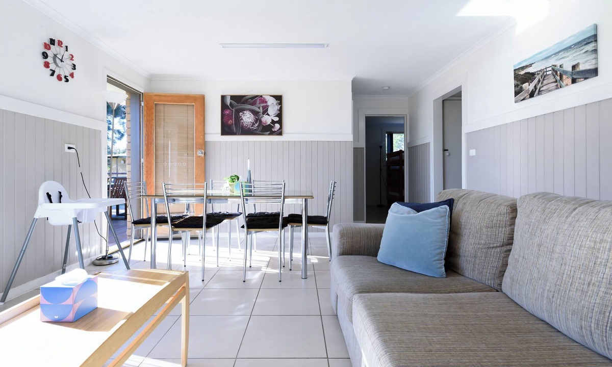 Four Mile Creek Resort | White Sands Coastal Getaway – Steps to the Shore