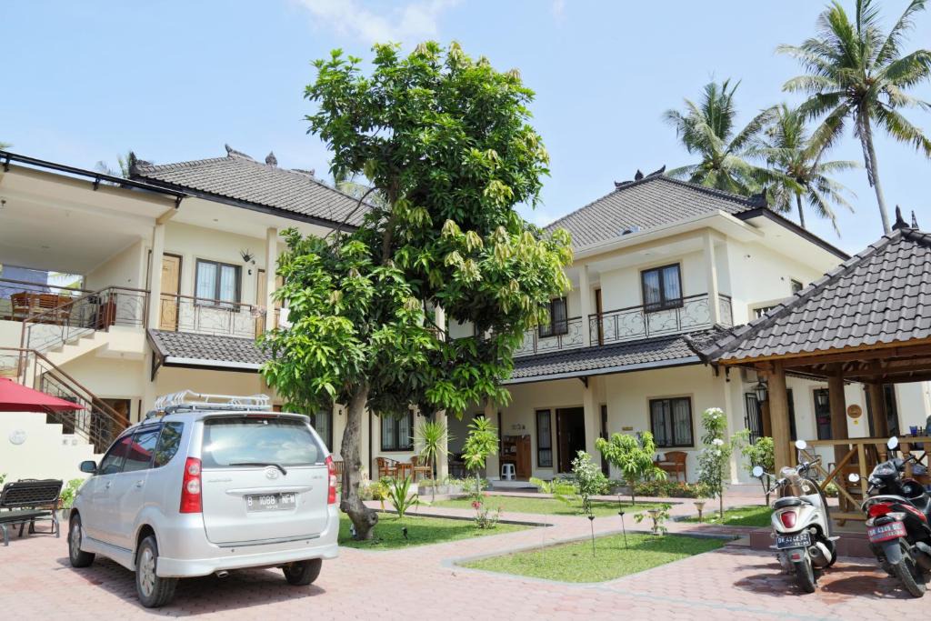 Senggigi House | Whiterose Guesthouse