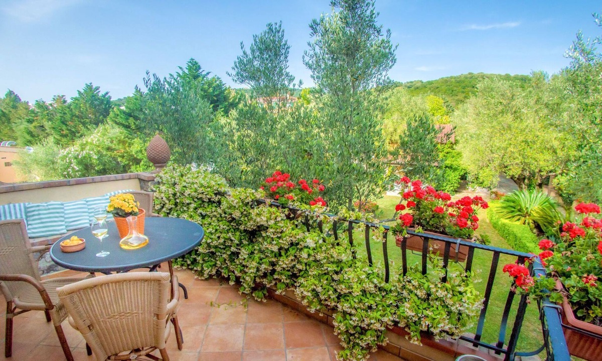 Palinuro Apartment | Wohnung in Centola mit gemeinsamem Pool, Terrasse und Grill by Interhome