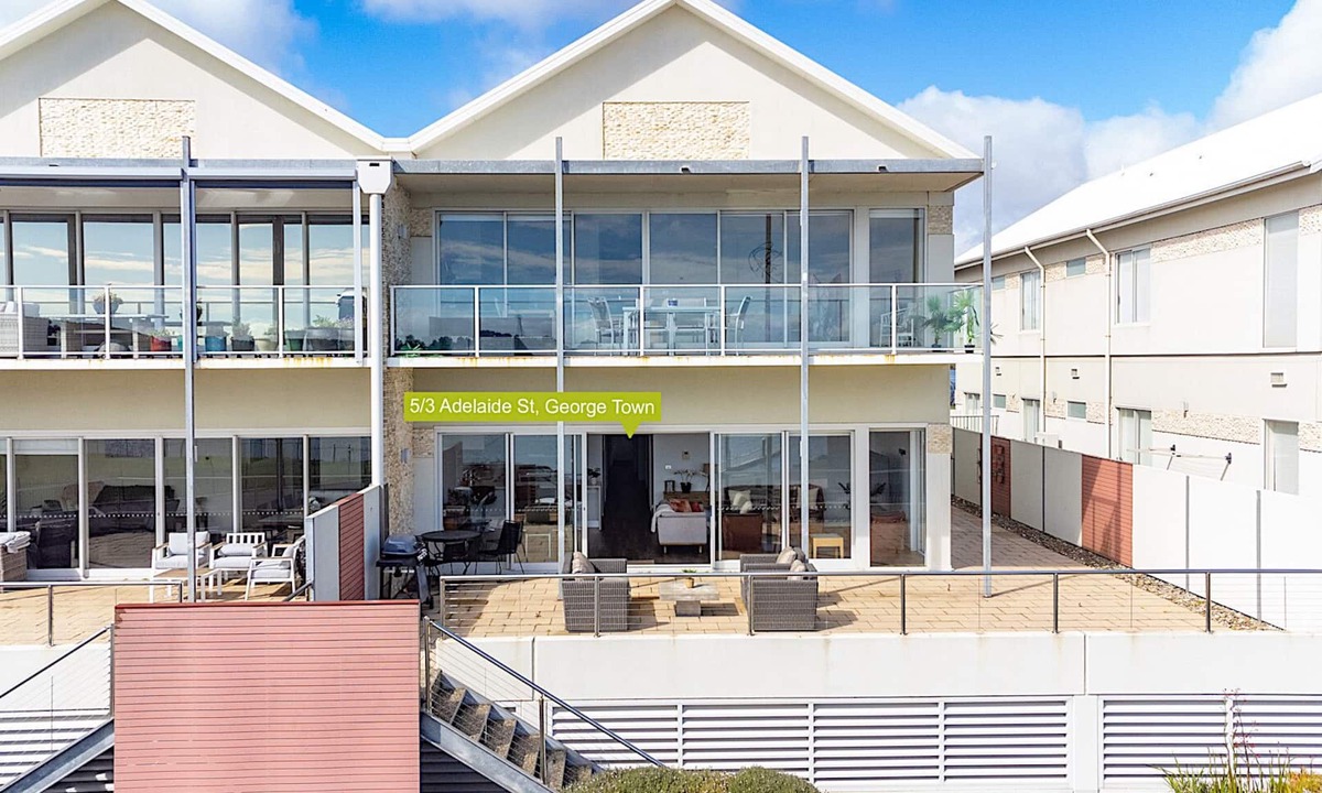 George Town Apartment | York Cove Apartment