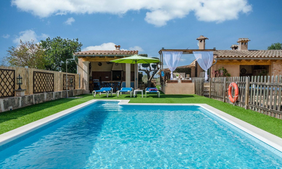Llubi Ski Chalet | YourHouse Son Sitges