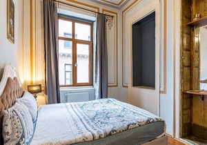 1+1 High Ceilinged Flat with balcony, Sea view, Galata Tower