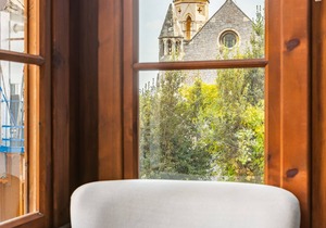 1+1 High Ceilinged Flat with bay window, Galata Tower, Metro