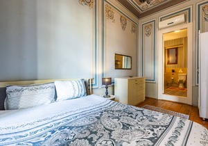 1+1 High Ceilinged Flat with bay window, Galata Tower, Metro