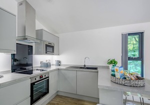 2 bedroom accommodation in Annbank, Ayr