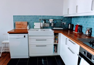 3 Bedroom Flat Overlooking the Meadows Sleeps 5