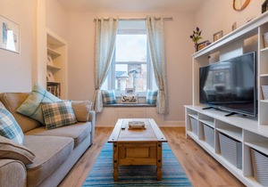 423 Cosy 1 bedroom apartment near Holyrood Park