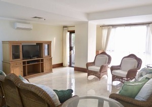 5 Acres Tropical garden in Kemang Raya Residence whole 3/2 Apart 2nd fl. Balcony