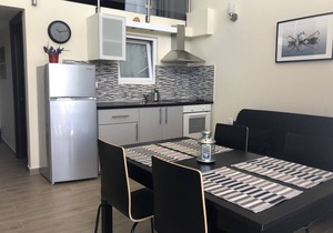"Above the Sea" Apartment IV