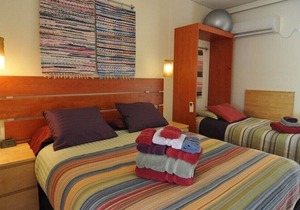 Acropolis Beta, 3 Bdrm, 2 BA Sleep 8 in Real Beds,