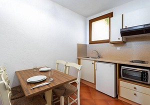 Apartment in a resort in Koutoloufari with parking space