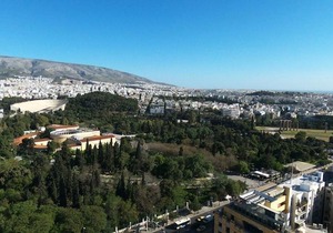 Athens' heart Syntagma metro apartment
