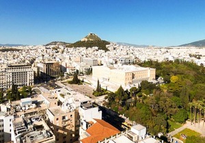 Athens' heart Syntagma metro apartment