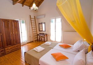 Beautiful villa,Douliana, Near Vamos & Almirida 3