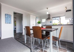 Bircoo Cottage Beach and golf getaway