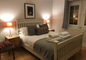 Bright and charming 2 bed in vibrant Leith