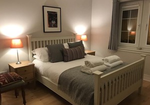 Bright and charming 2 bed in vibrant Leith