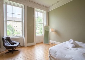Bright and cosy 1 bed apartment in Pollokshields