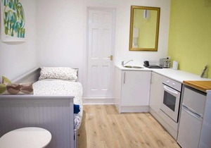 Bright Comfortable Studio Apt. in Leith
