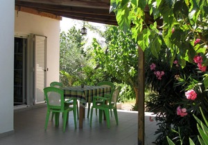 Calm located, amid an olive grove, close to the beach, wifi | holiday house Ilia