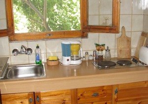 Calm located, amid an olive grove, close to the beach, wifi | holiday house Ilia