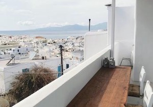 Central local living in Mykonos, main town
