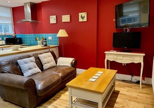 Chic Stockbridge Apartment