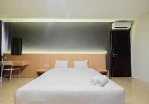 Comfy 3BR at L'Avenue Apartment Pancoran By Travelio