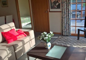 Comfy & roomy 2 Bed Room unit 1 @ beachside Dodges. Just 30 min from Hobart
