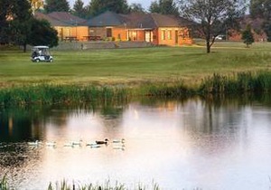 Country Club Villas
