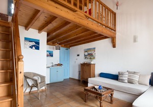 Daphne| Maisonette apartment with Sea View
