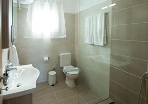 Darmanin Apartment 3 Gyalos Corfu