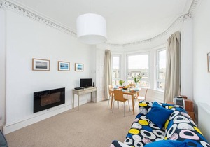 Edinburgh Home with a View
