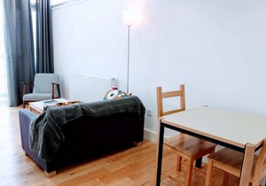 Fantastic Edinburgh Let - Unique Sculpture Studio!