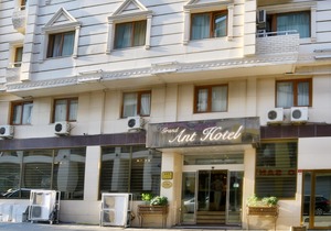 Grand Ant Hotel