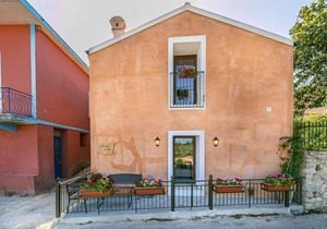 Heritage Cottage in Doukades