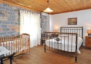Holiday house Agios Nikolaos for 1 - 5 persons with 2 bedrooms - Holiday house
