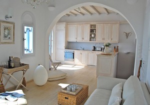 Houlakia's Paradise - Standing view and private pool