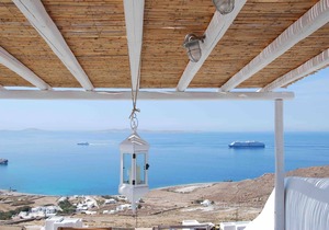 Houlakia's Paradise - Standing view and private pool