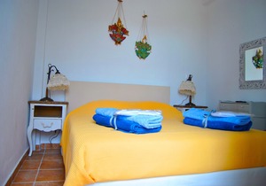 Houlakia's Paradise - Standing view and private pool