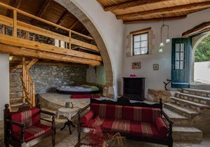 Ideal small family, traditional village close to beaches