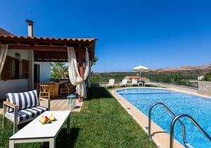 Kampos Villa III, Nature Living with Heated Pool, pure elegance, By ThinkVilla