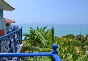 Kefalonia apartments: lovely apartments near Lourdas beach with swimming pool